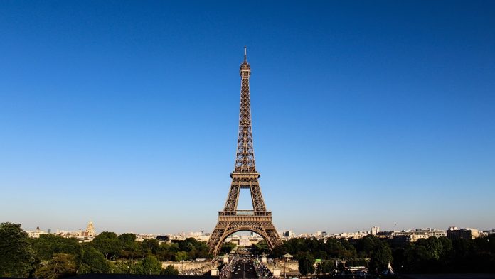 fonte immagine:https://www.informazioneambiente.it/torre-eiffel/