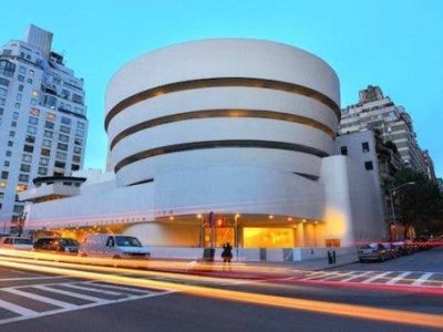 'Il museo Guggenheim di New York compie 60 anni.'