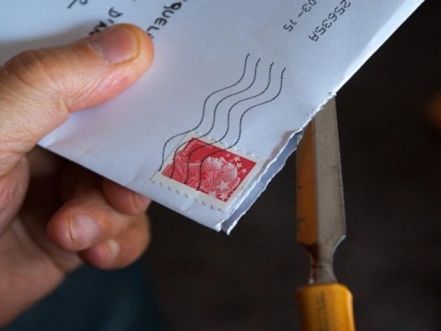 'COSA ACCADE IN CASO DI ERRATA INDICAZIONE DEL COGNOME DEL DESTINATARIO DELLA NOTIFICA DI UN ATTO GIUDIZIARIO?'