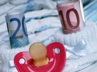 'VA ASSOLTO IL PADRE CHE MANTIENE PARZIALMENTE LA PROLE'