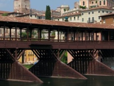'Inaugurato con un concerto evento il Ponte di Bassano del Grappa, oggetto di un lungo restauro.'