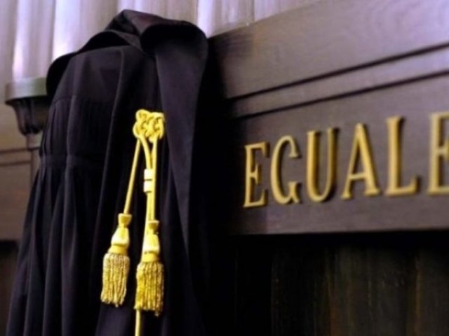 'L’ACCORDO SUL COMPENSO DELL’AVVOCATO DEVE AVERE LA FORMA SCRITTA A PENA DI NULLITÀ'