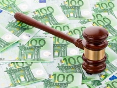 'LA LIQUIDAZIONE FORFETTARIA DELLE SPESE DI LITE LEDE IL DECORO PROFESSIONALE'