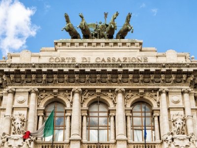 'COSA RISCHIA IL LAVORATORE CHE ESERCITA UN’ALTRA ATTIVITÀ NEL PERIODO DI CONGEDO O ASPETTATIVA?'