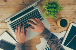 'Smart working: proroga al 31 dicembre 2022 per lavoratori fragili e genitori di under 14'