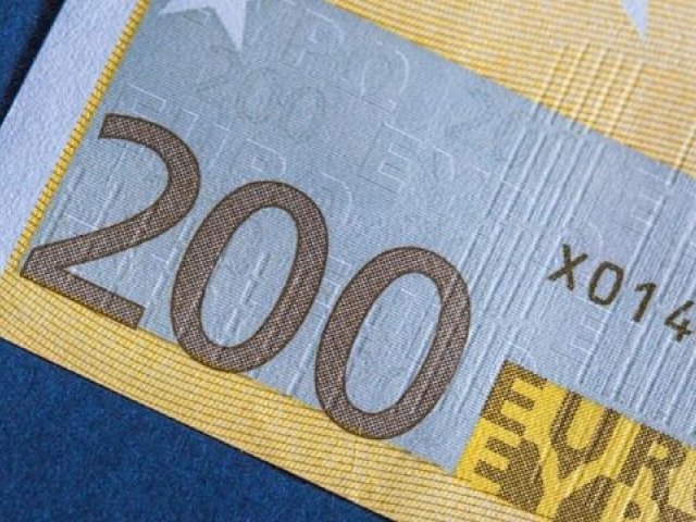'Bonus 200 euro per avvocati e professionisti: modalità e termini di presentazione della domanda'