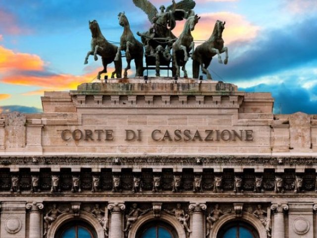 'Può essere licenziato il lavoratore che svolge altra attività durante la malattia?'