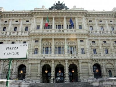'Reperebilità notturna del lavoratore: non è lavoro straordinario'